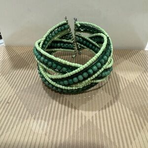 Chic Green Beaded Bracelet